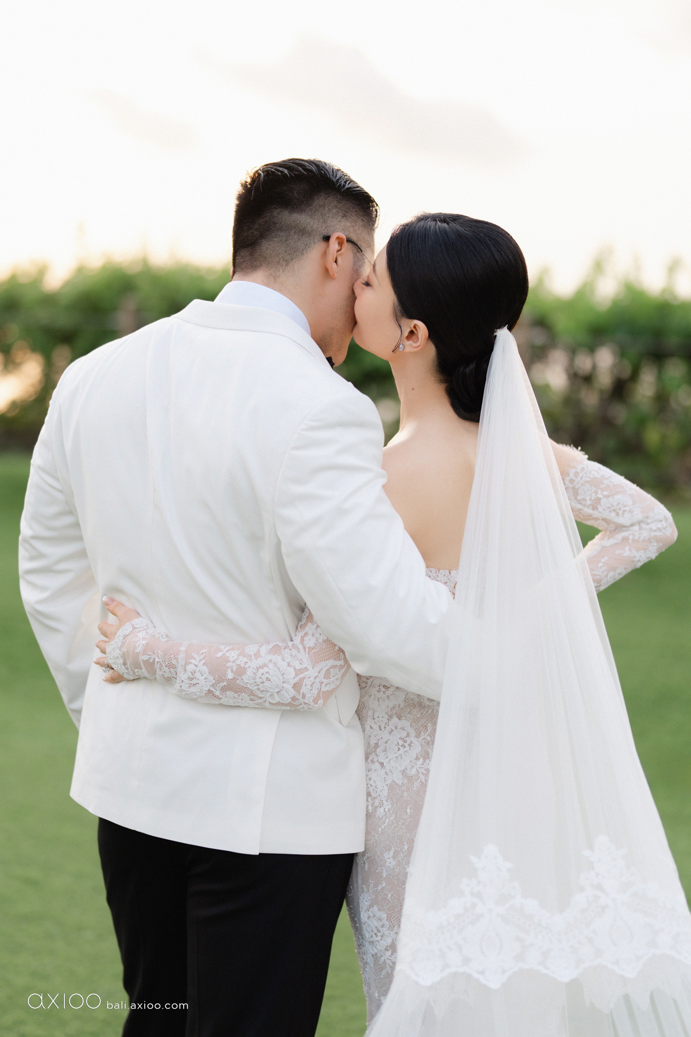Axioo: The Pulse of Love